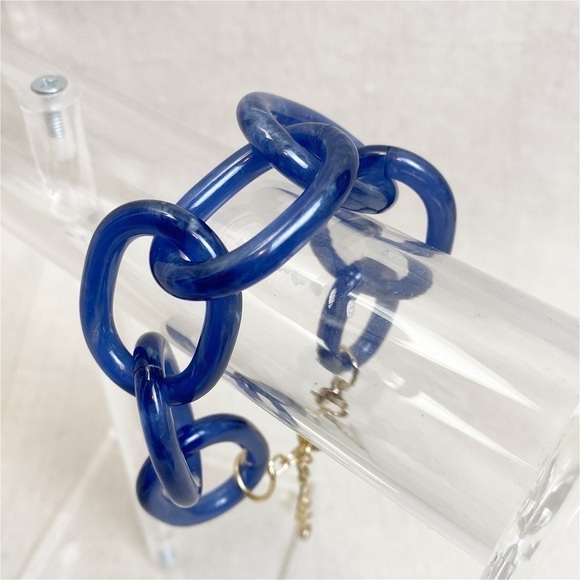 Chunky Blue marbled acrylic link bracelet - Picture 1 of 3